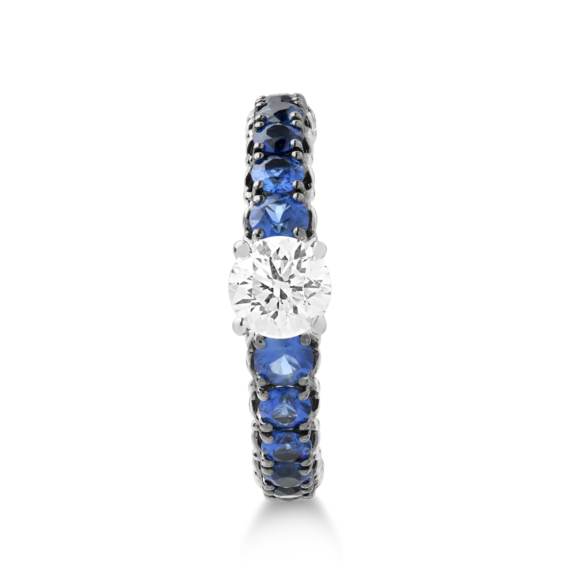 18K white gold ring with diamond of 0.71ct and sapphires of 1.28ct