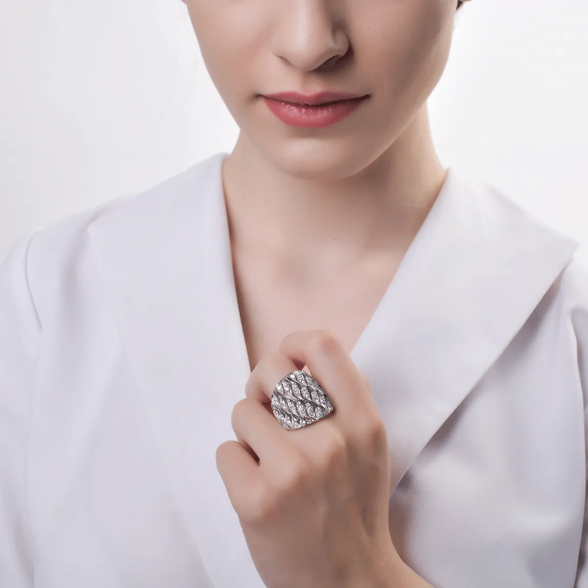 Inel din aur alb cu diamante de 2.60ct