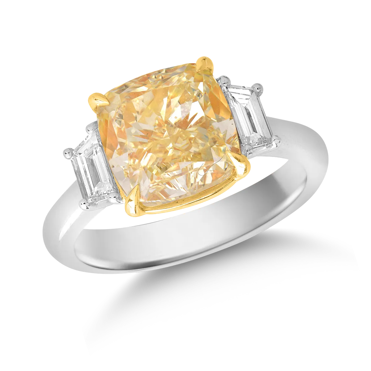 Inel de logodna din aur alb-galben cu diamant fancy galben cushion de 5.03ct si diamante de 0.43ct