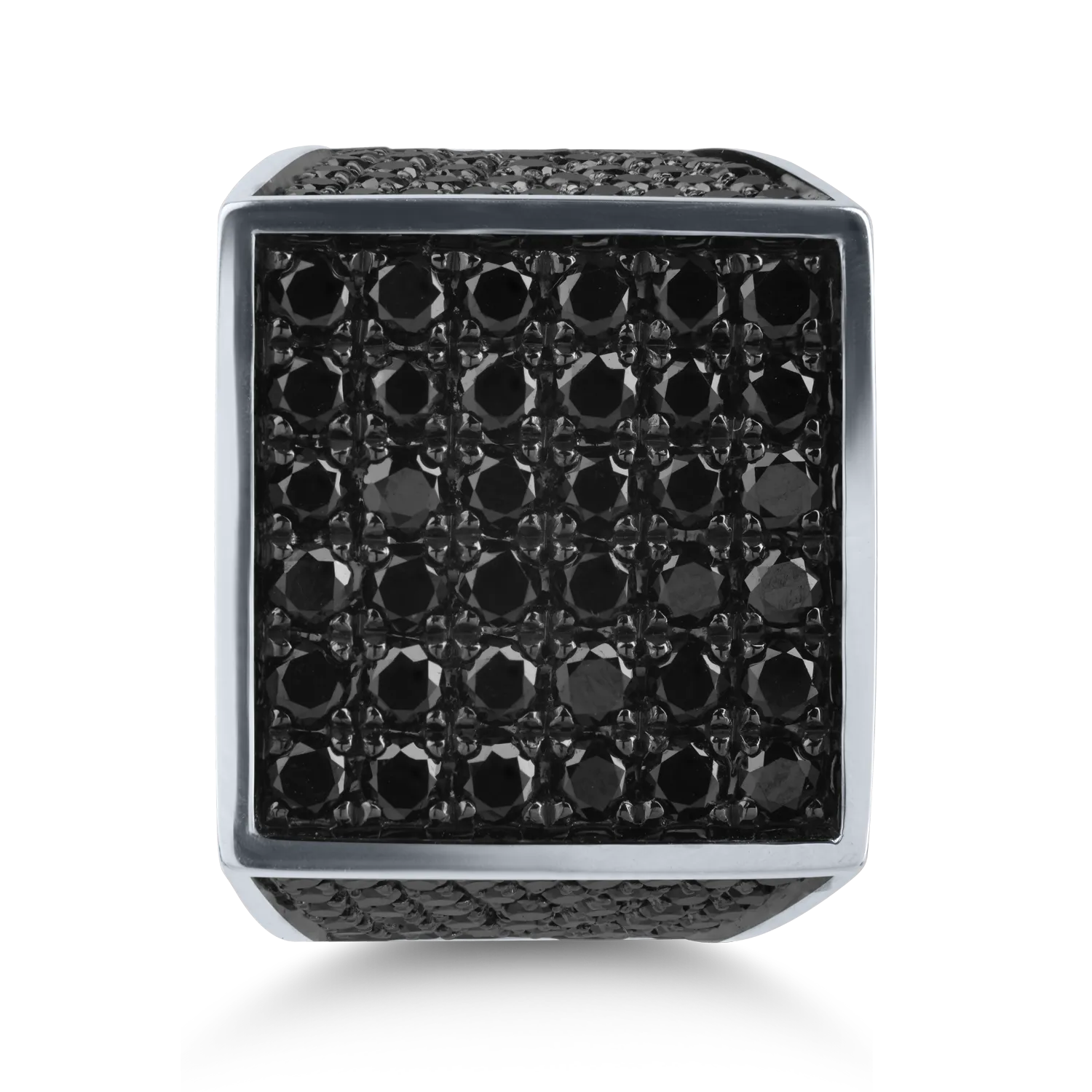 White gold ring with 3ct black diamonds