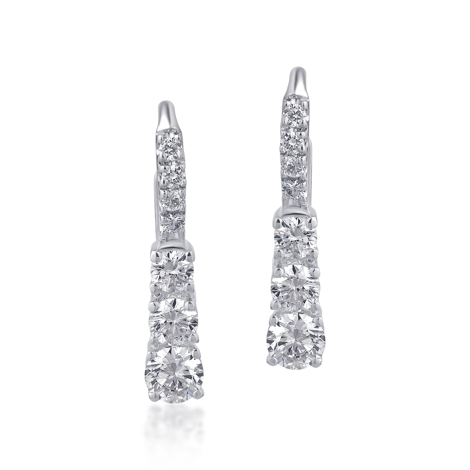 18K white gold earrings with 0.82ct diamonds