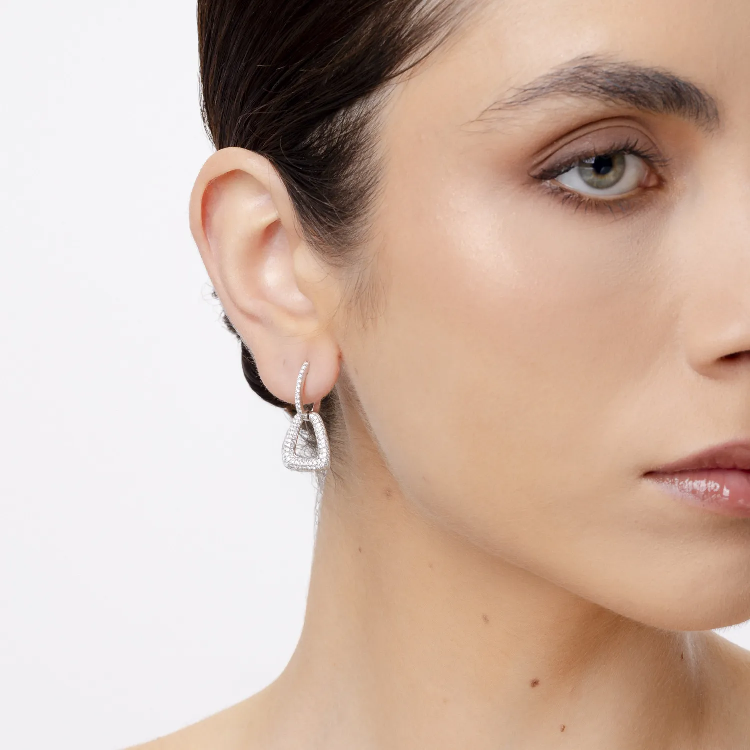 18K fehérarany fülbevaló 1.14ct gyémántokkal