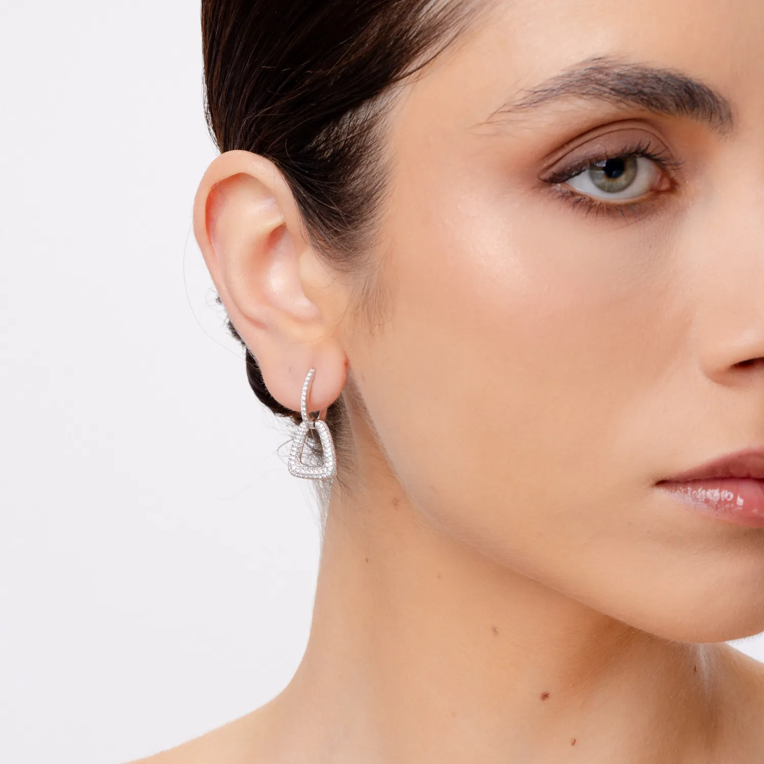 Kolczyki z 18K białego złota z diamentami o masie 1.14ct