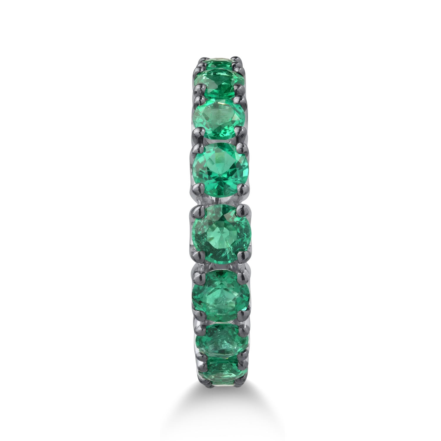 18K white gold ring with 2.13ct emeralds