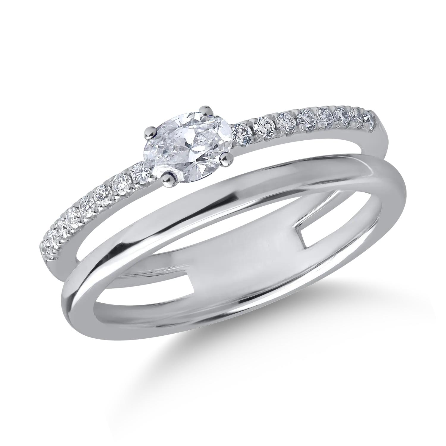 18K white gold ring with 0.2ct diamond and 0.12ct diamonds