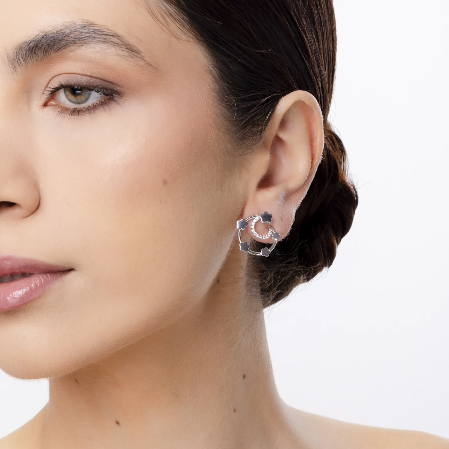 18K fehérarany fülbevaló 0.24ct gyémántokkal