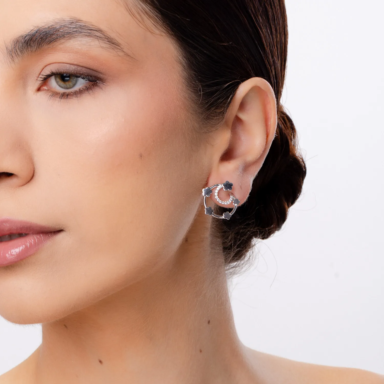 18K white gold earrings with 0.24ct diamonds