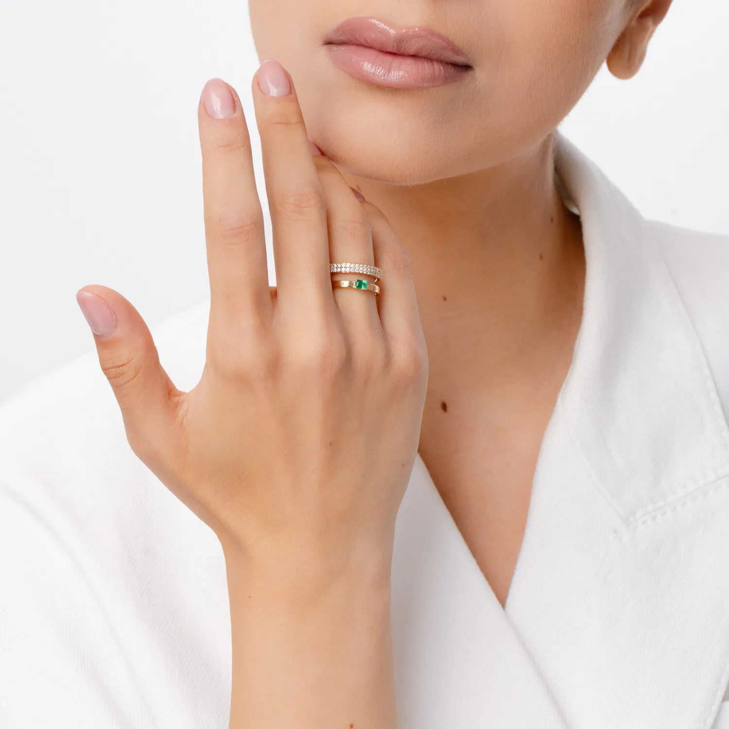 Inel din aur roz cu smarald baguette de 0.2ct si diamante de 0.3ct