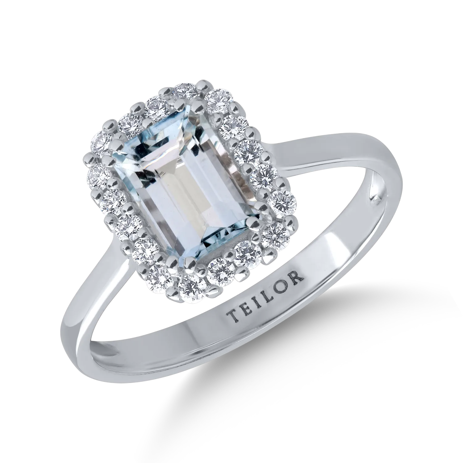 18K white gold ring with 0.94ct aquamarine and 0.22ct diamonds