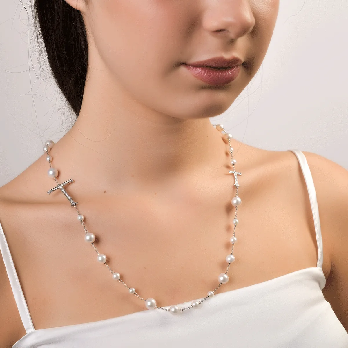 Колие от 18K бяло злато с 64.41ct сладководни перли и 0.13ct диаманти