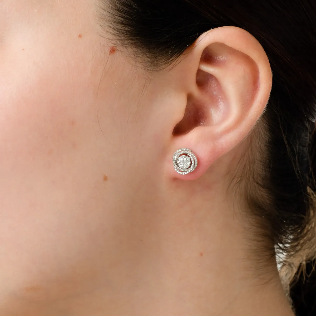 18K fehérarany fülbevaló 0.52ct gyémántokkal