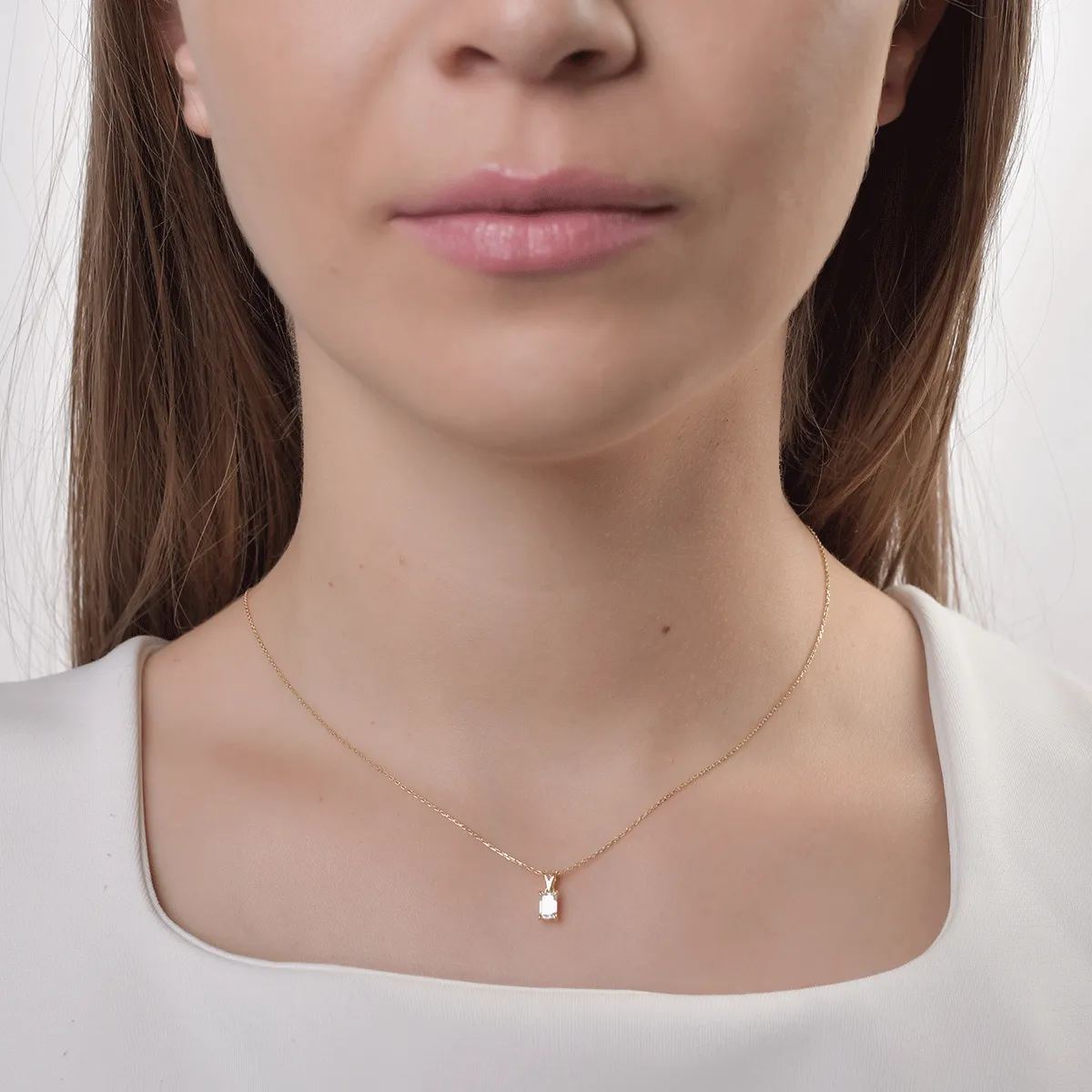 Lant cu pandantiv din aur galben de 18K cu diamant de 0.4ct