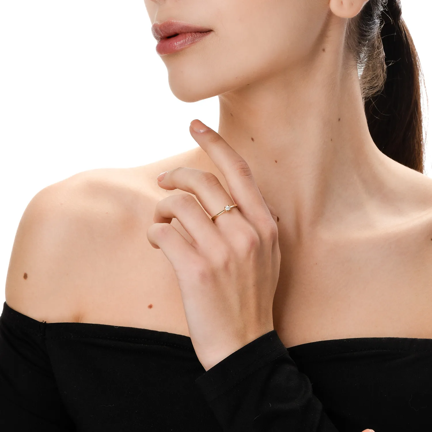 Inel de logodna din aur galben cu un diamant solitaire de 0.1ct