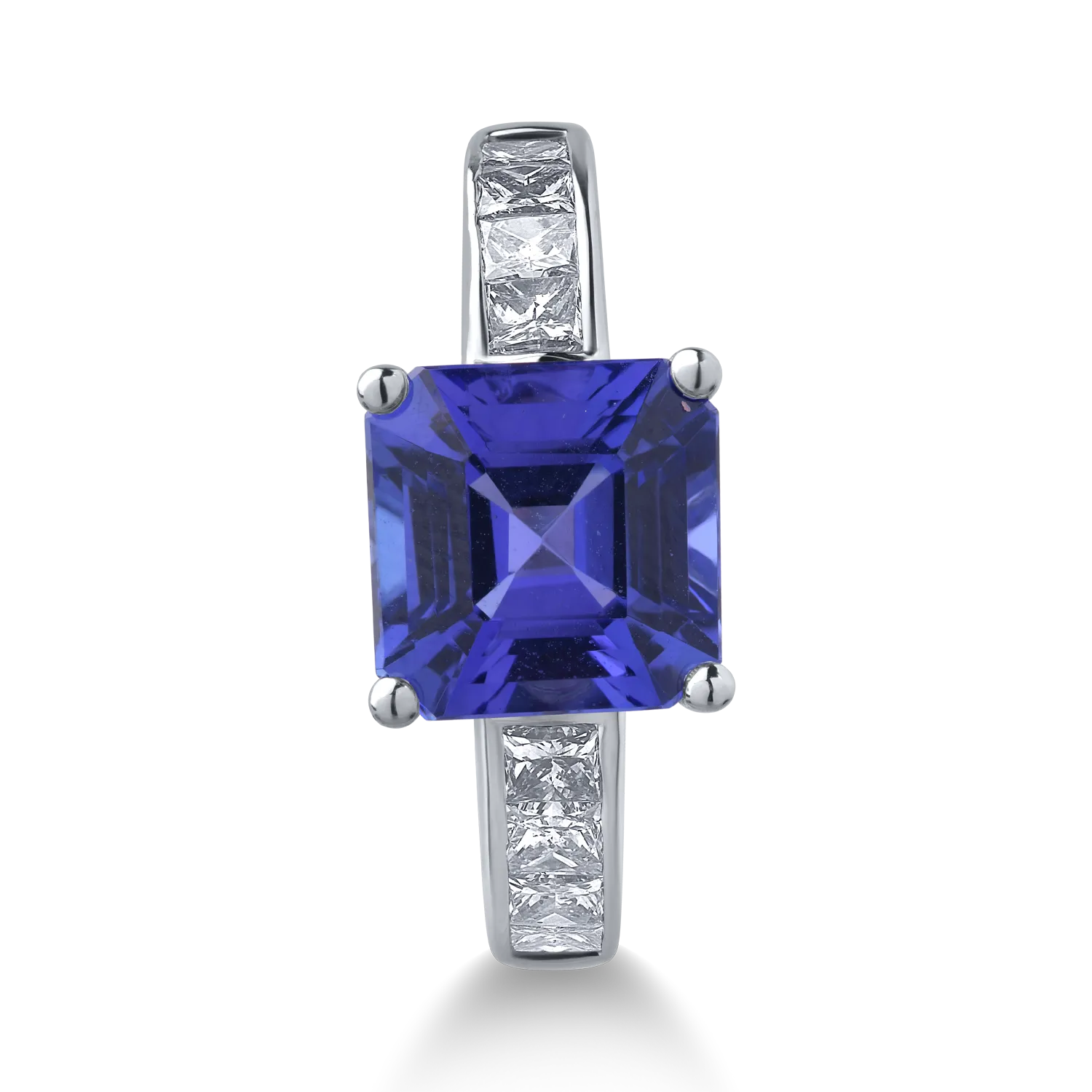 Inel din aur alb cu tanzanit de 3.64ct si diamante de 0.19ct
