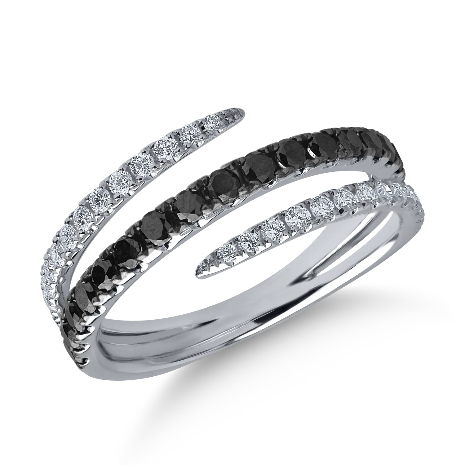 White gold ring with 0.391ct black diamonds and 0.207ct clear diamonds
