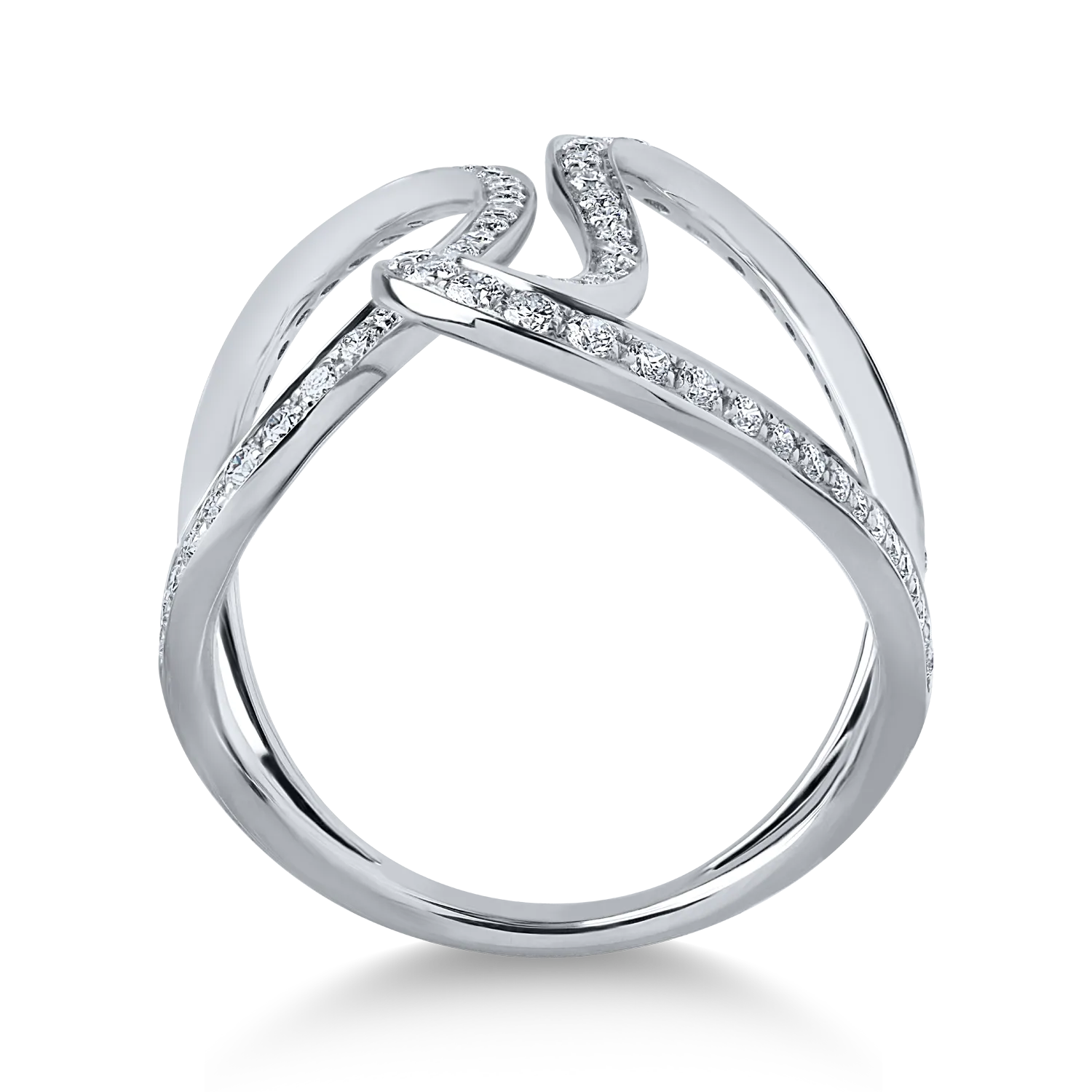 White gold ring with 0.615ct diamonds