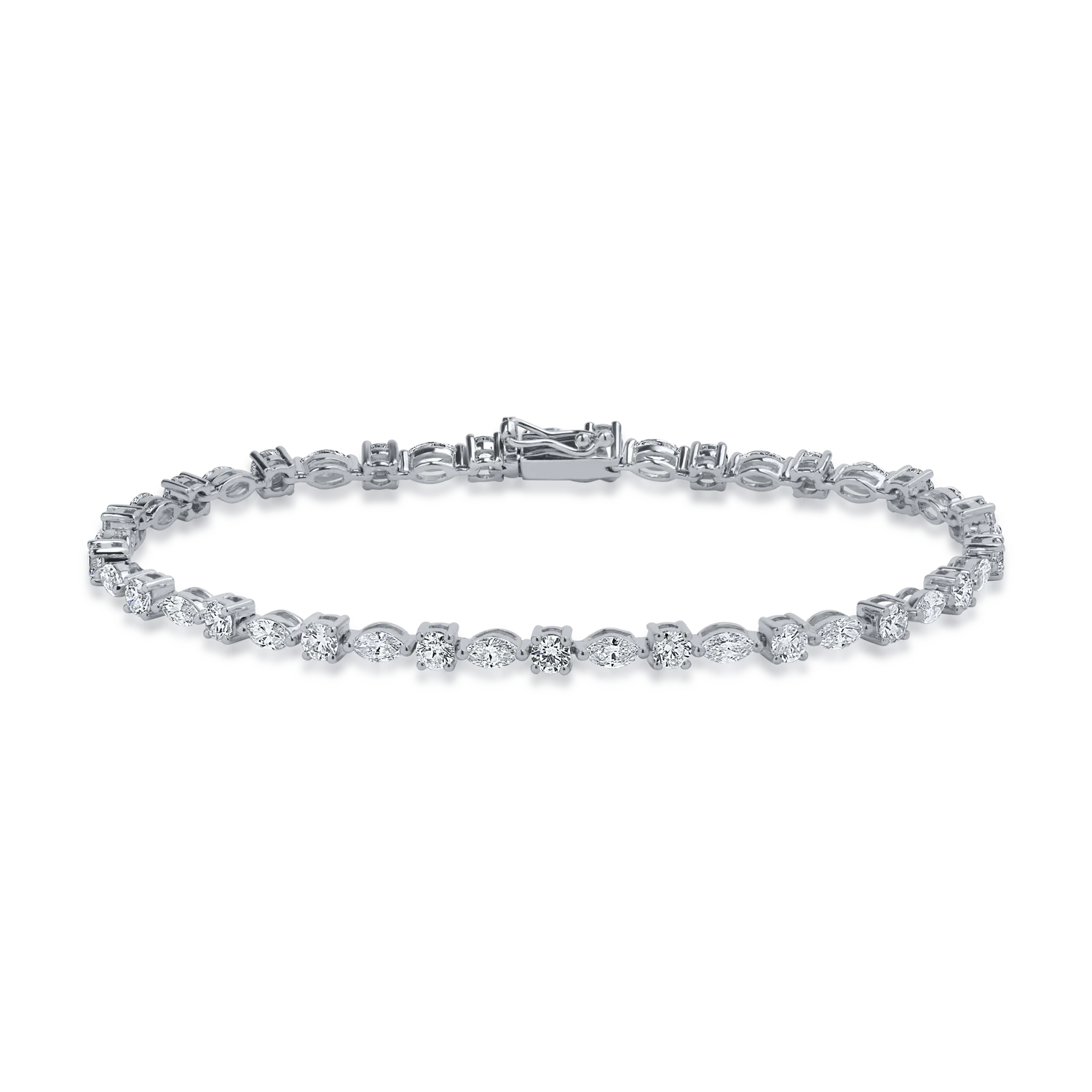 White gold bracelet with 3.4ct diamonds