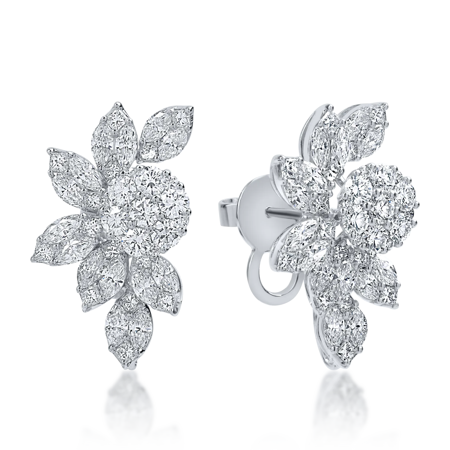 White gold earrings with 3.87ct diamonds