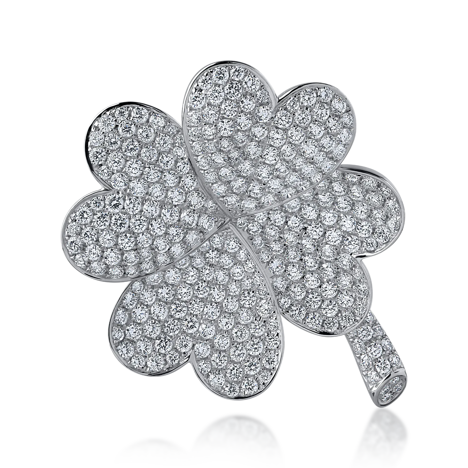 White gold brooch with 3.54ct diamonds