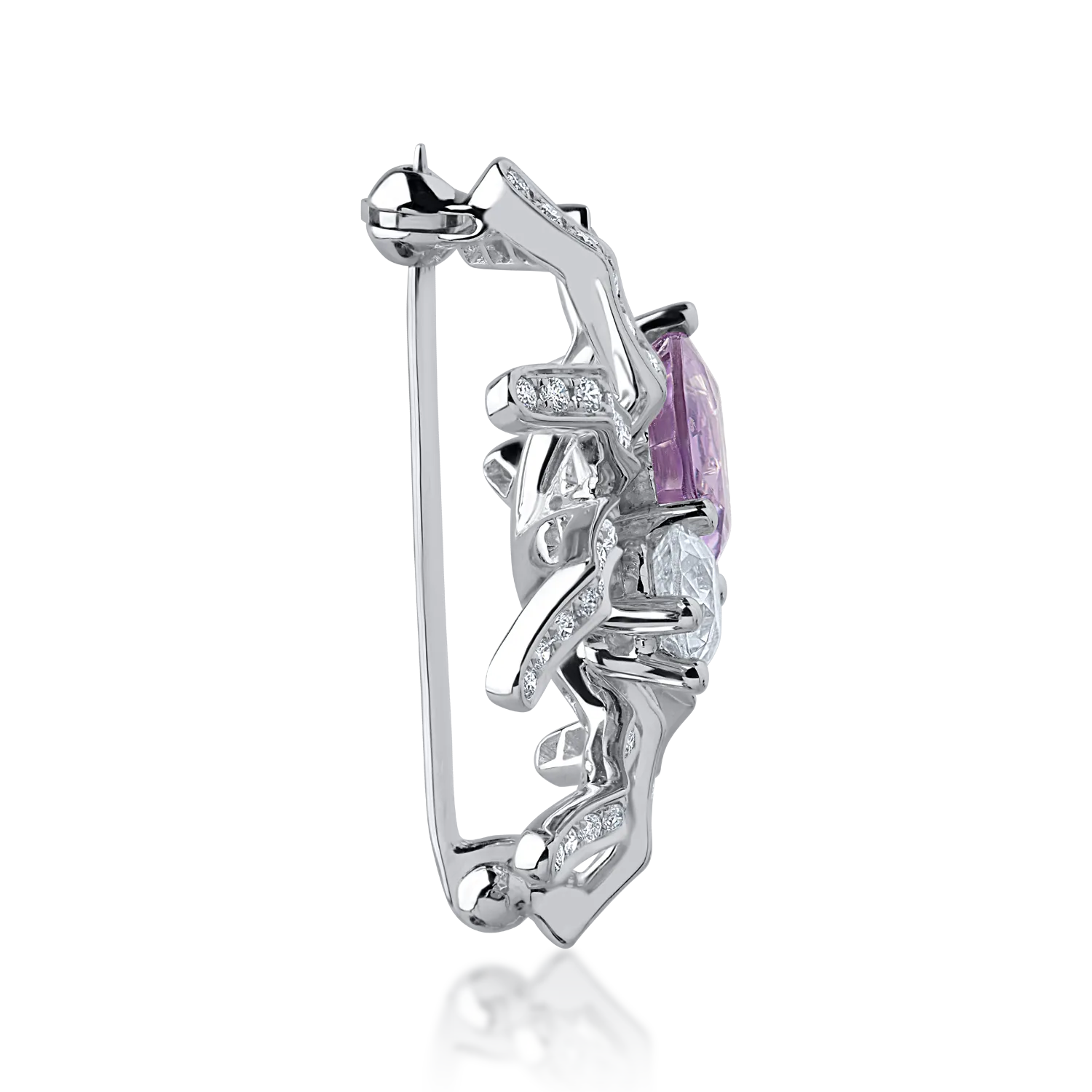 White gold brooch with 2.83ct amethysts and 0.42ct diamonds