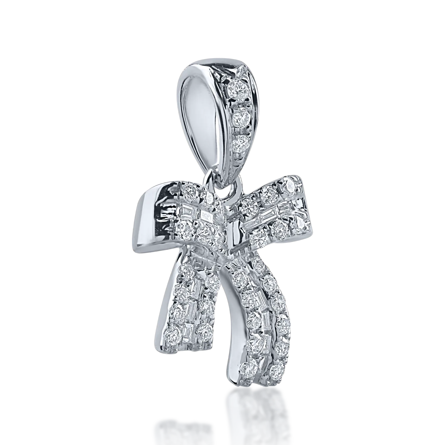Pandantiv din aur alb cu diamante de 0.19ct