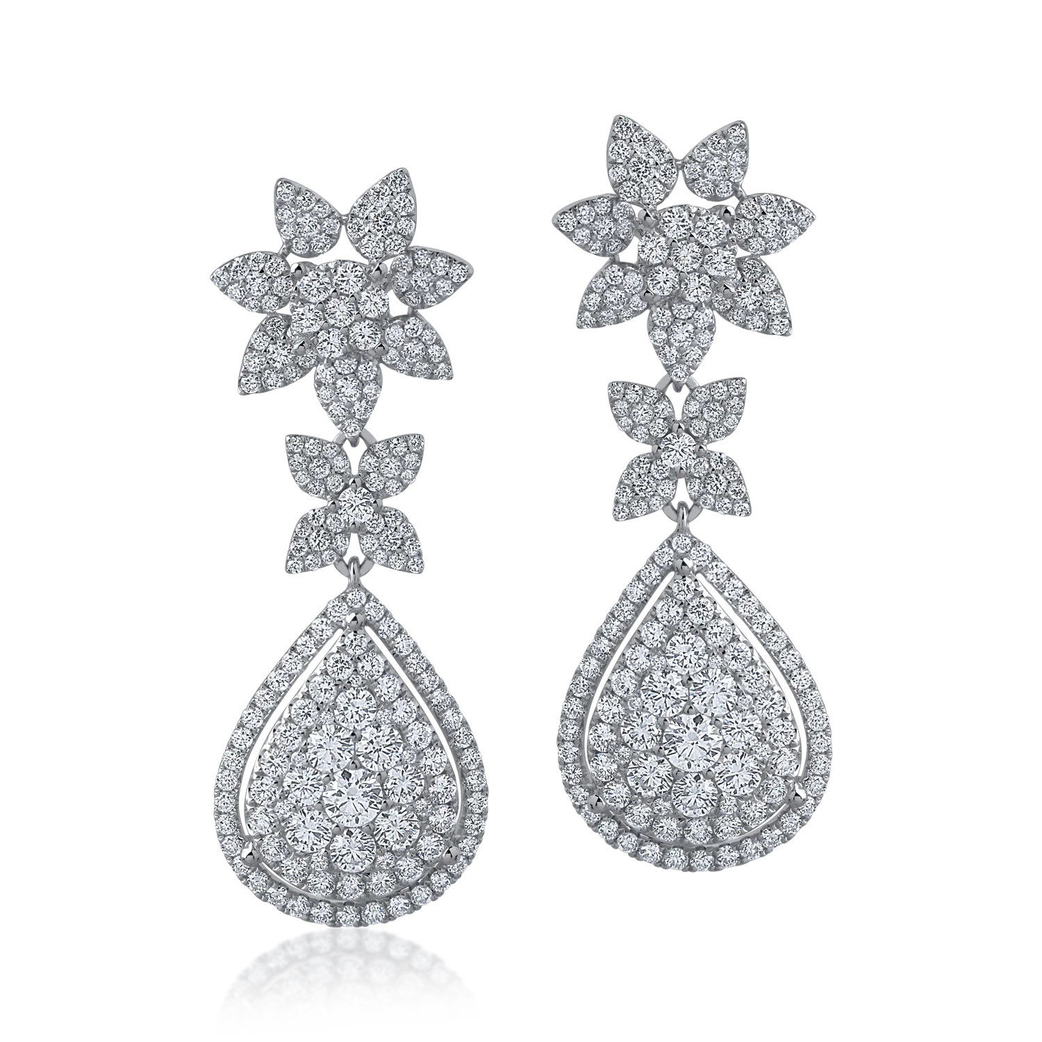 White gold earrings with 3.74ct diamonds