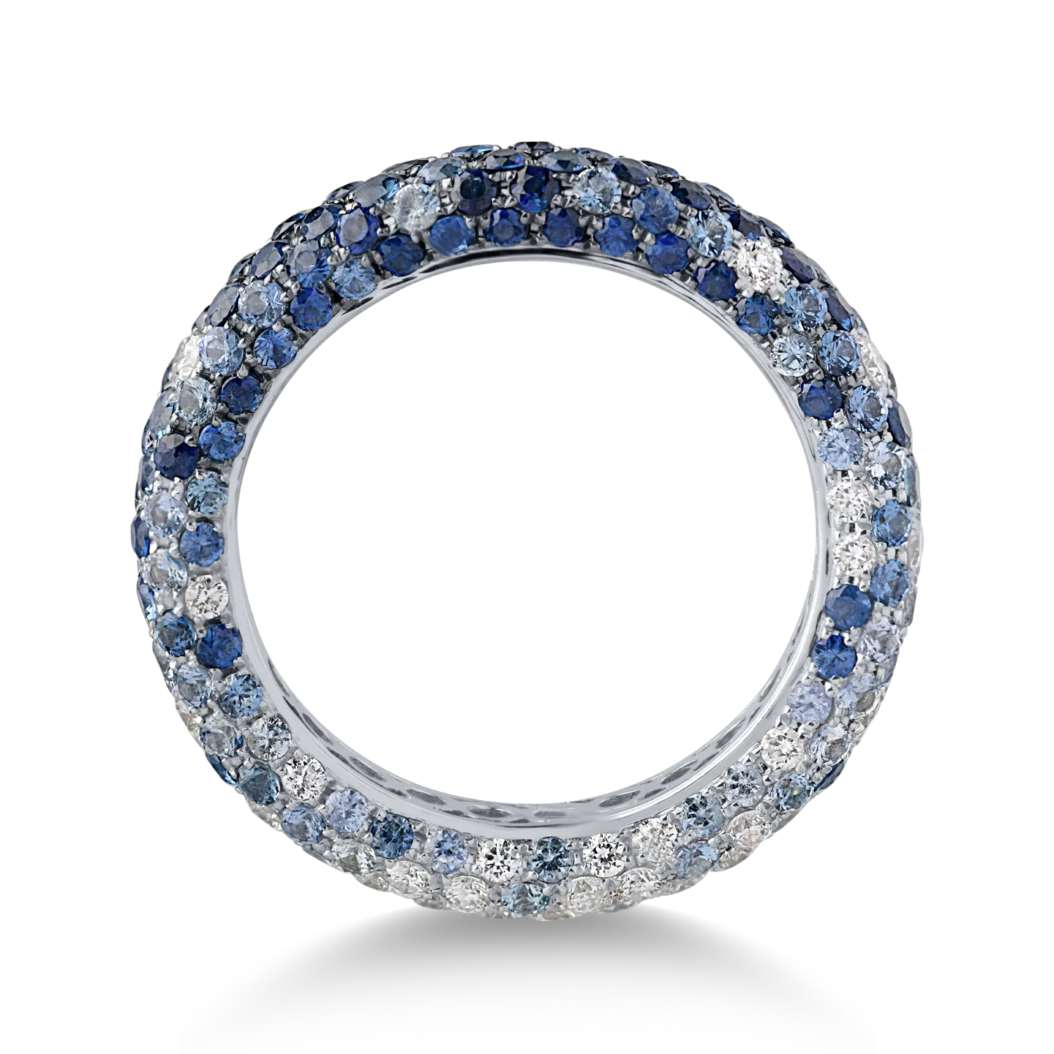 White gold ring with 2.77ct sapphires and 0.78ct diamonds