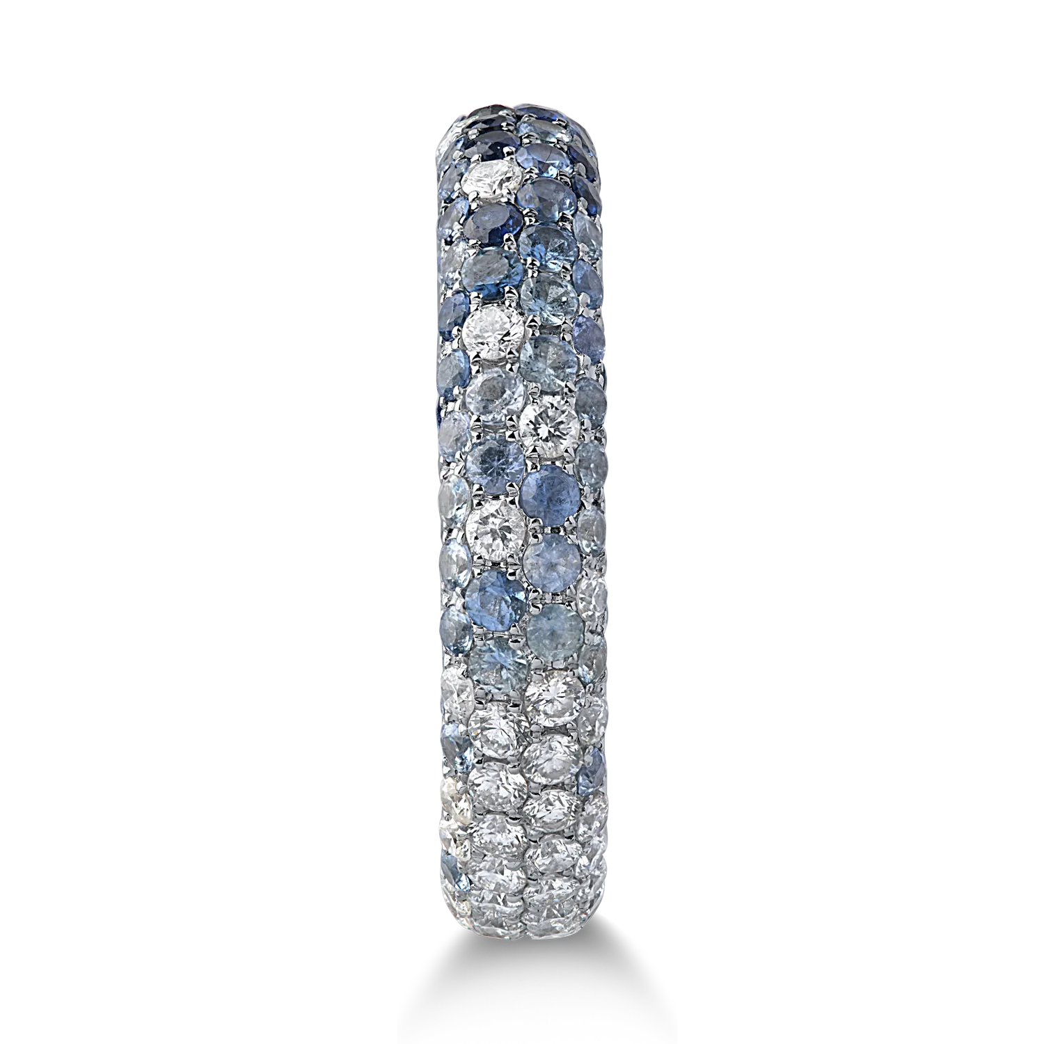 White gold ring with 2.77ct sapphires and 0.78ct diamonds