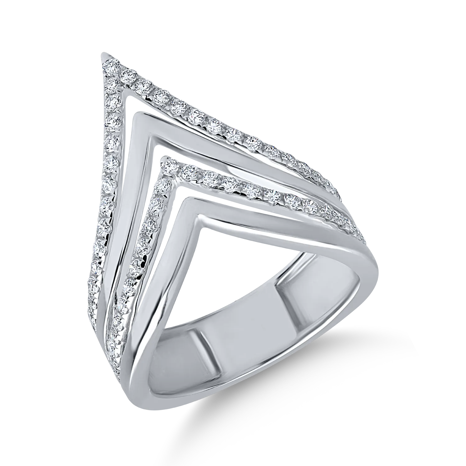 White gold ring with 0.6ct diamonds