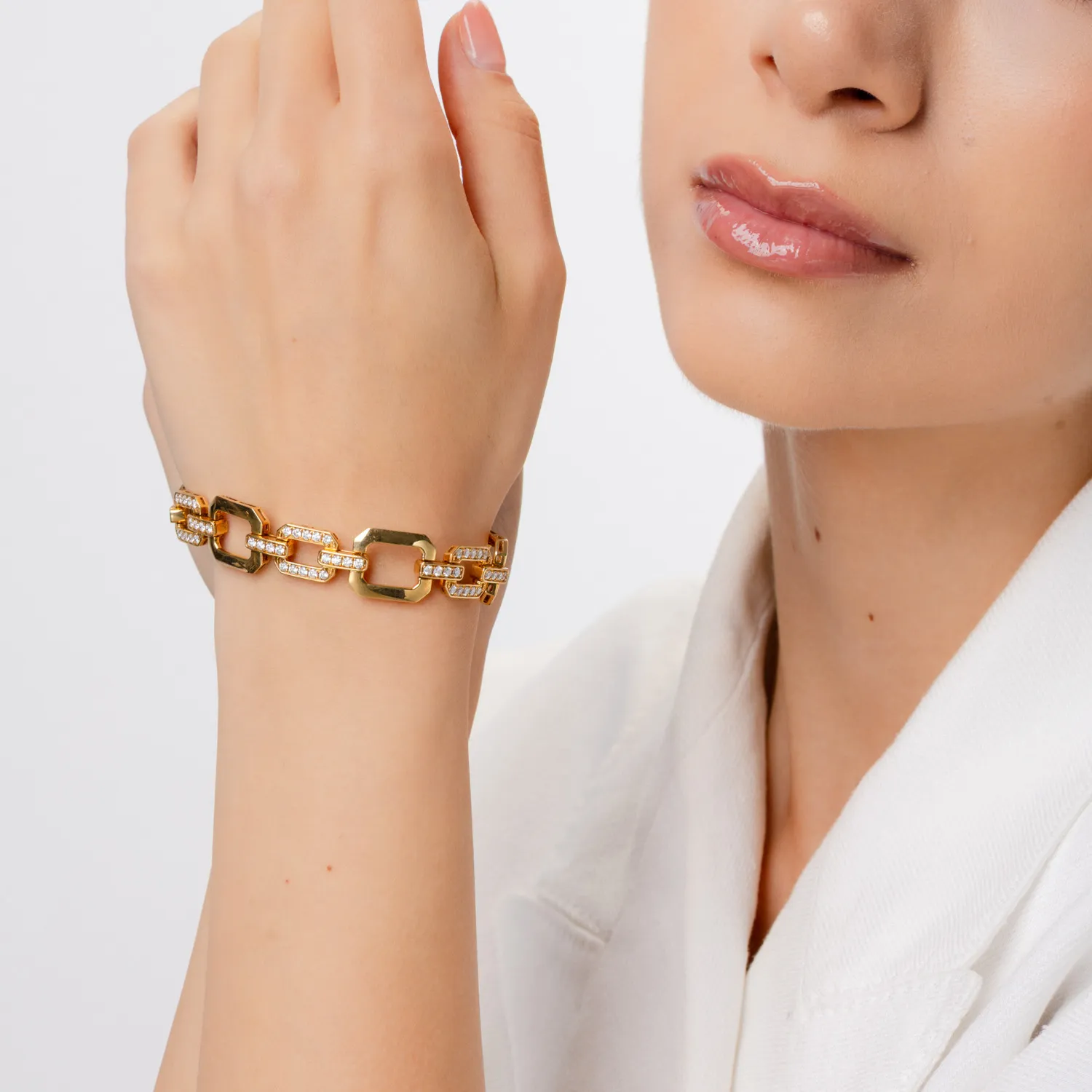 Bransoletka z żółtego złota z diamentami o masie 2.69ct