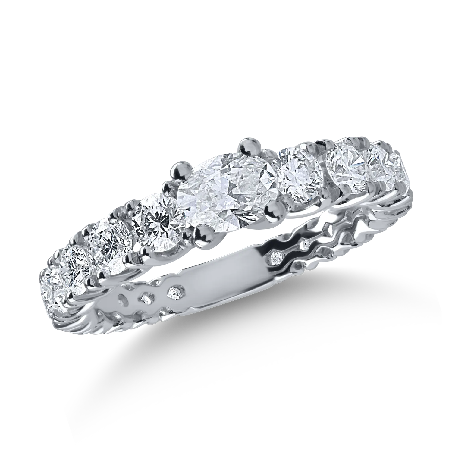 Half eternity ring in white gold with 2.11ct diamonds
