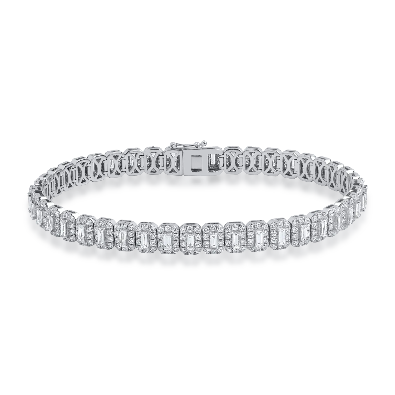 White gold tennis bracelet with 5.12ct diamonds