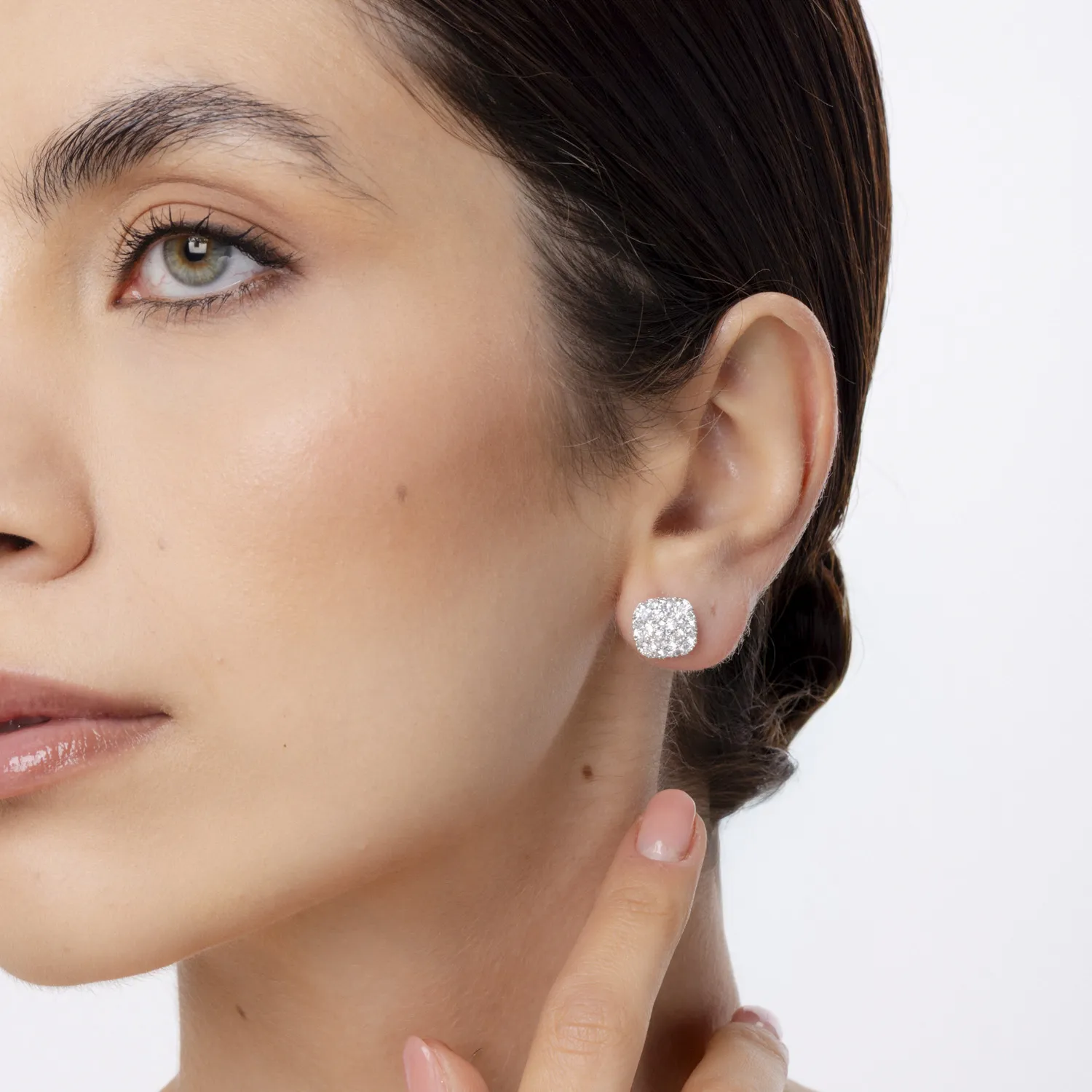 Fehér arany fülbevaló 2.39ct gyémántokkal