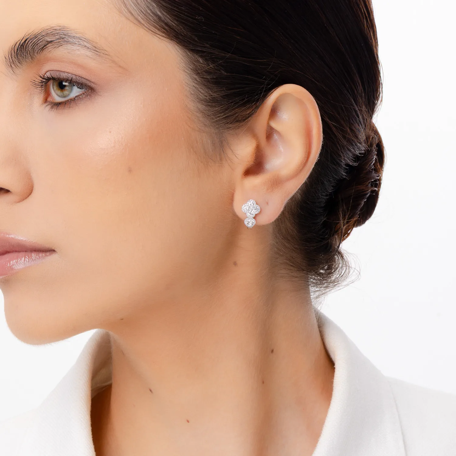 White gold earrings with 1.07ct diamonds