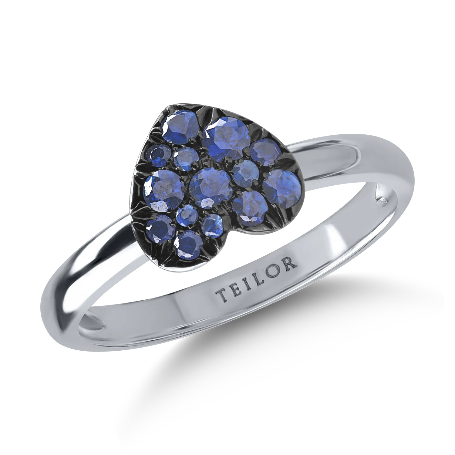 White gold ring with 0.42ct sapphires