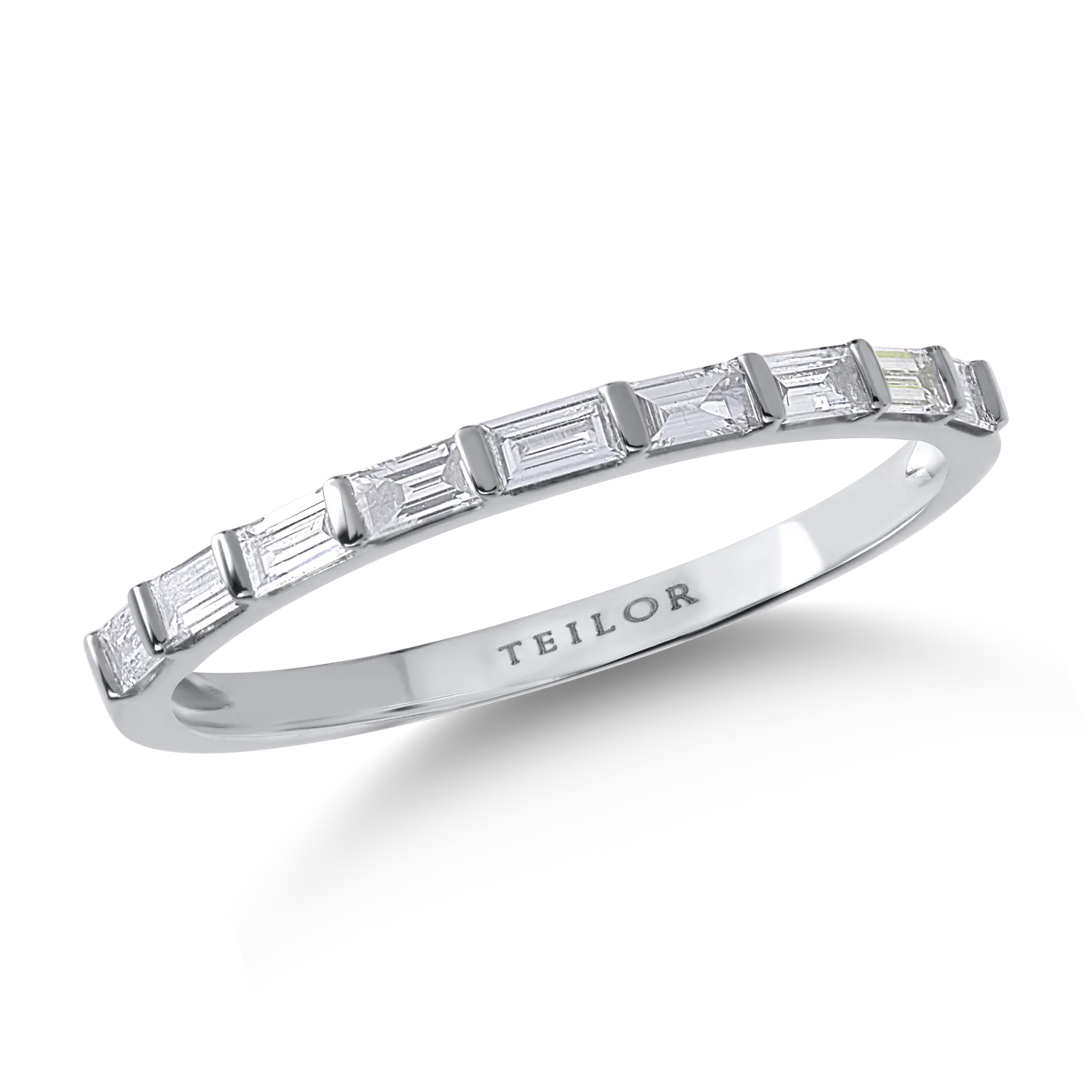 Half eternity ring in white gold with 0.59ct diamonds