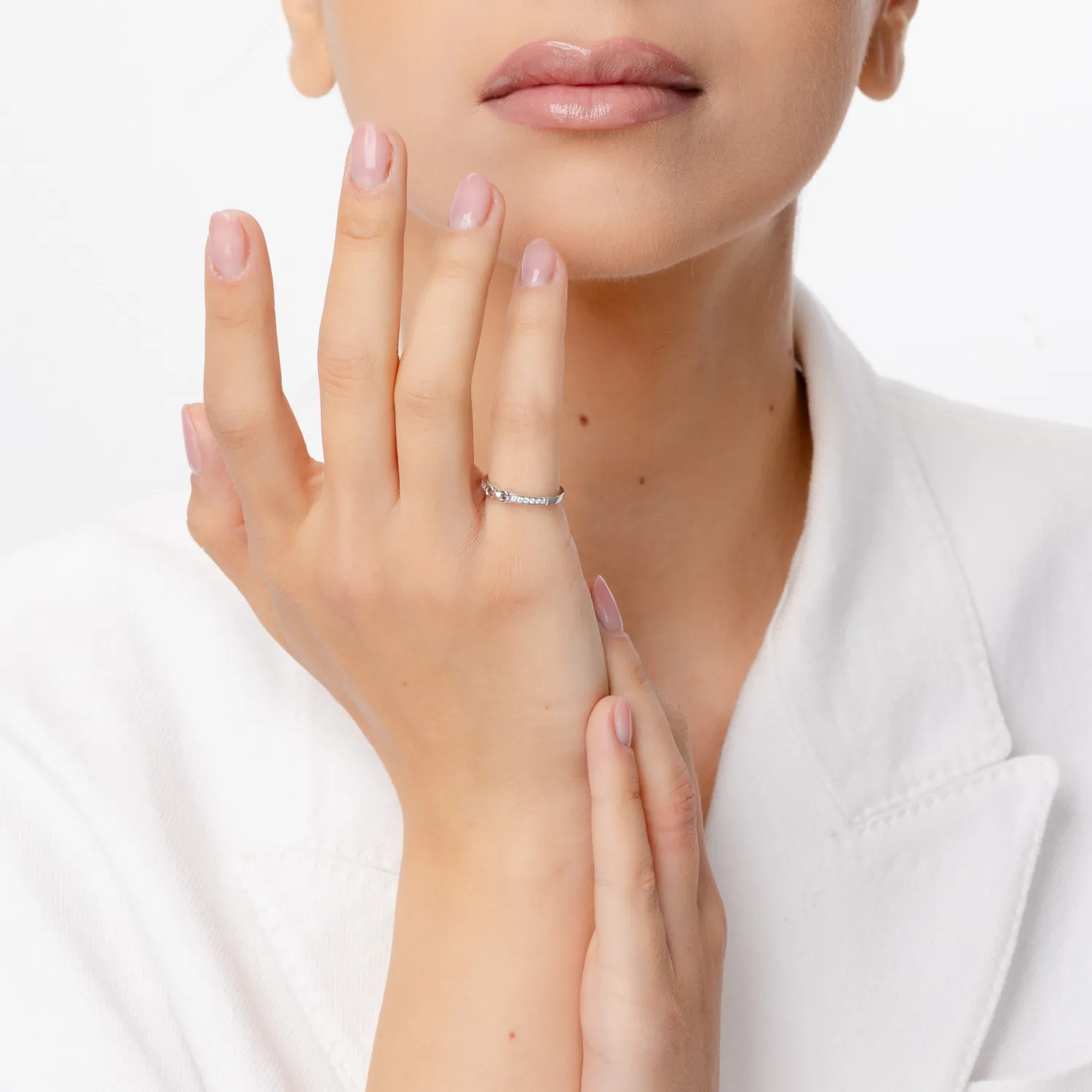 Fehérarany gyűrű 0.11ct gyémántokkal