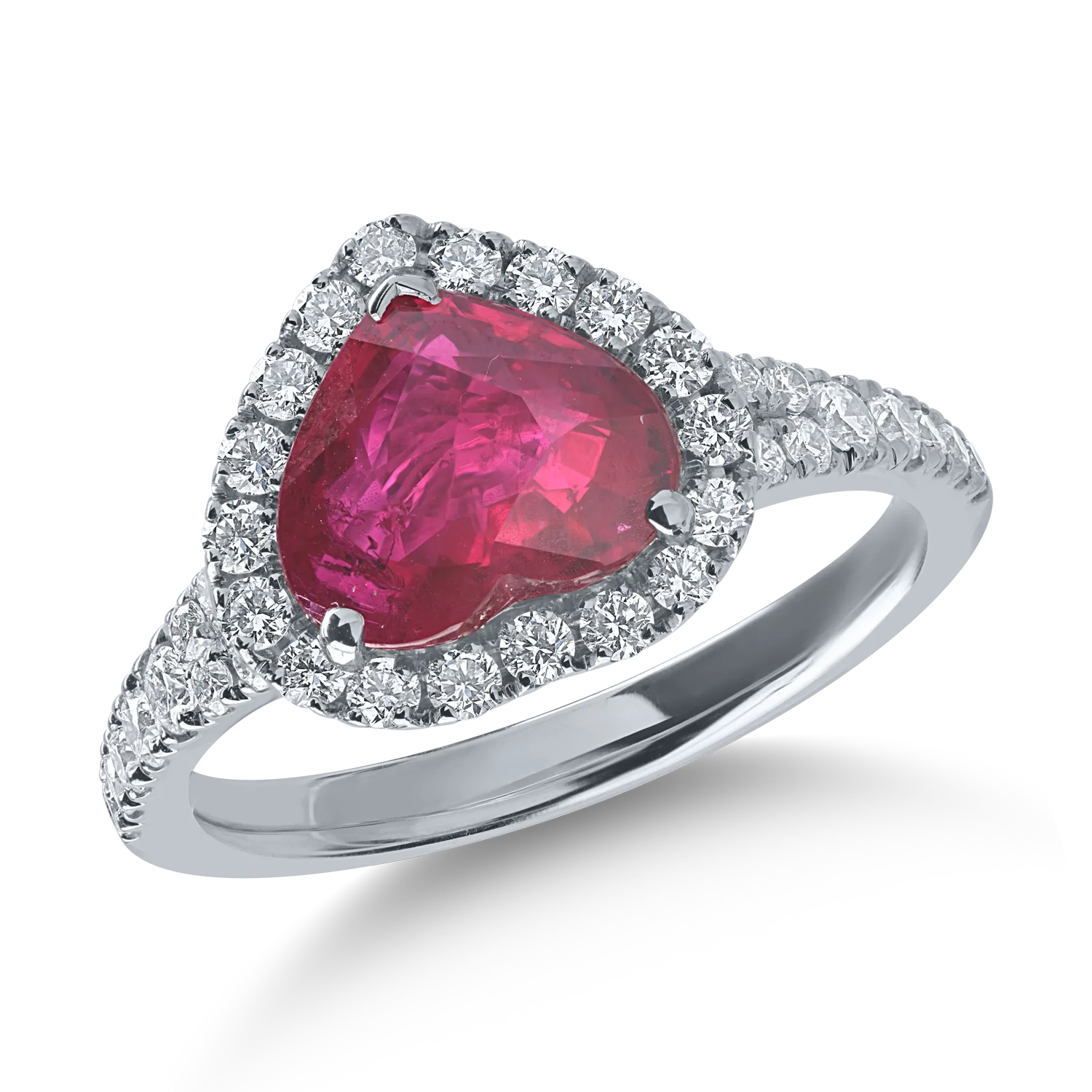 White gold ring with 2.04ct ruby ​​and 0.59ct diamonds