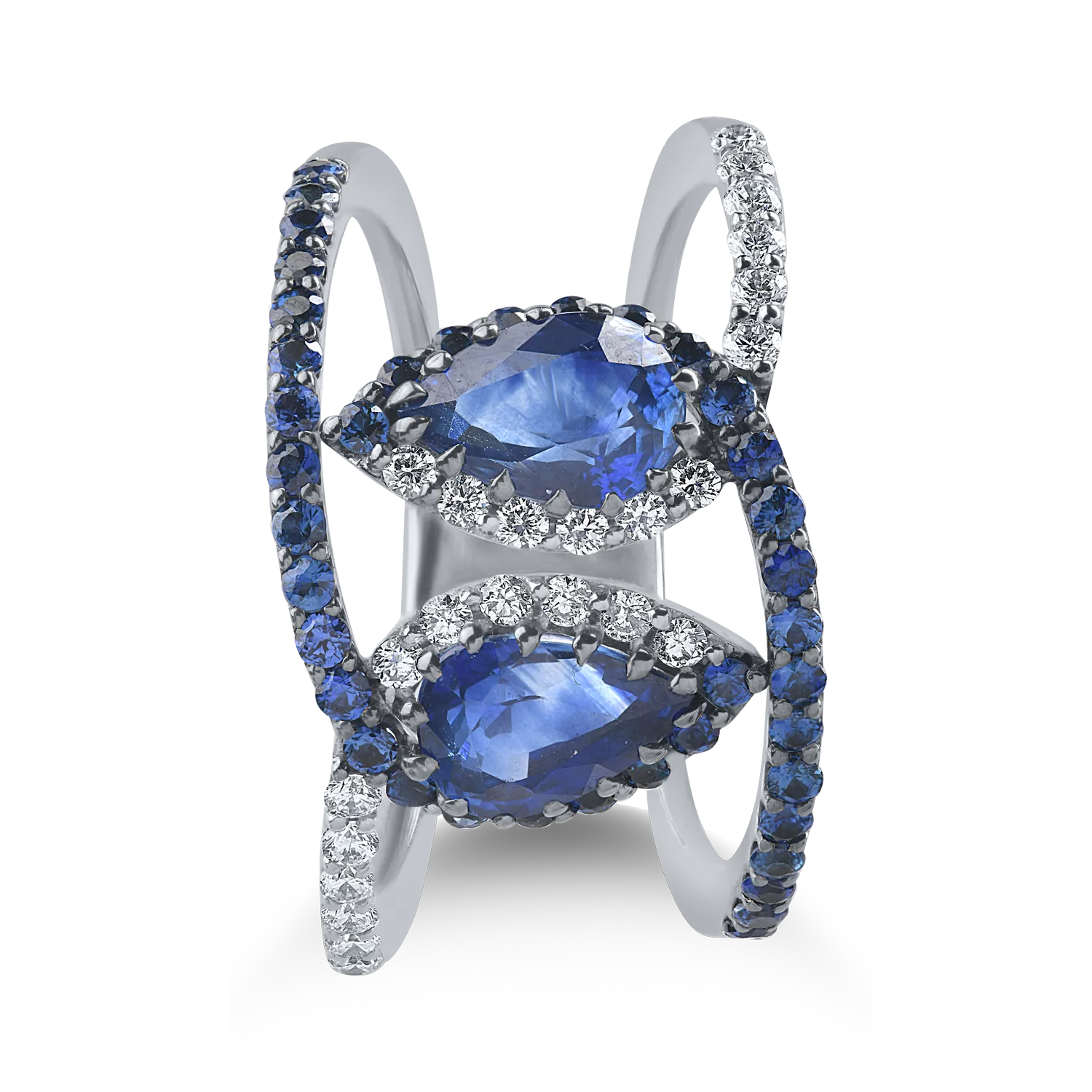 White gold ring with 2.33ct sapphires and 0.8ct diamonds