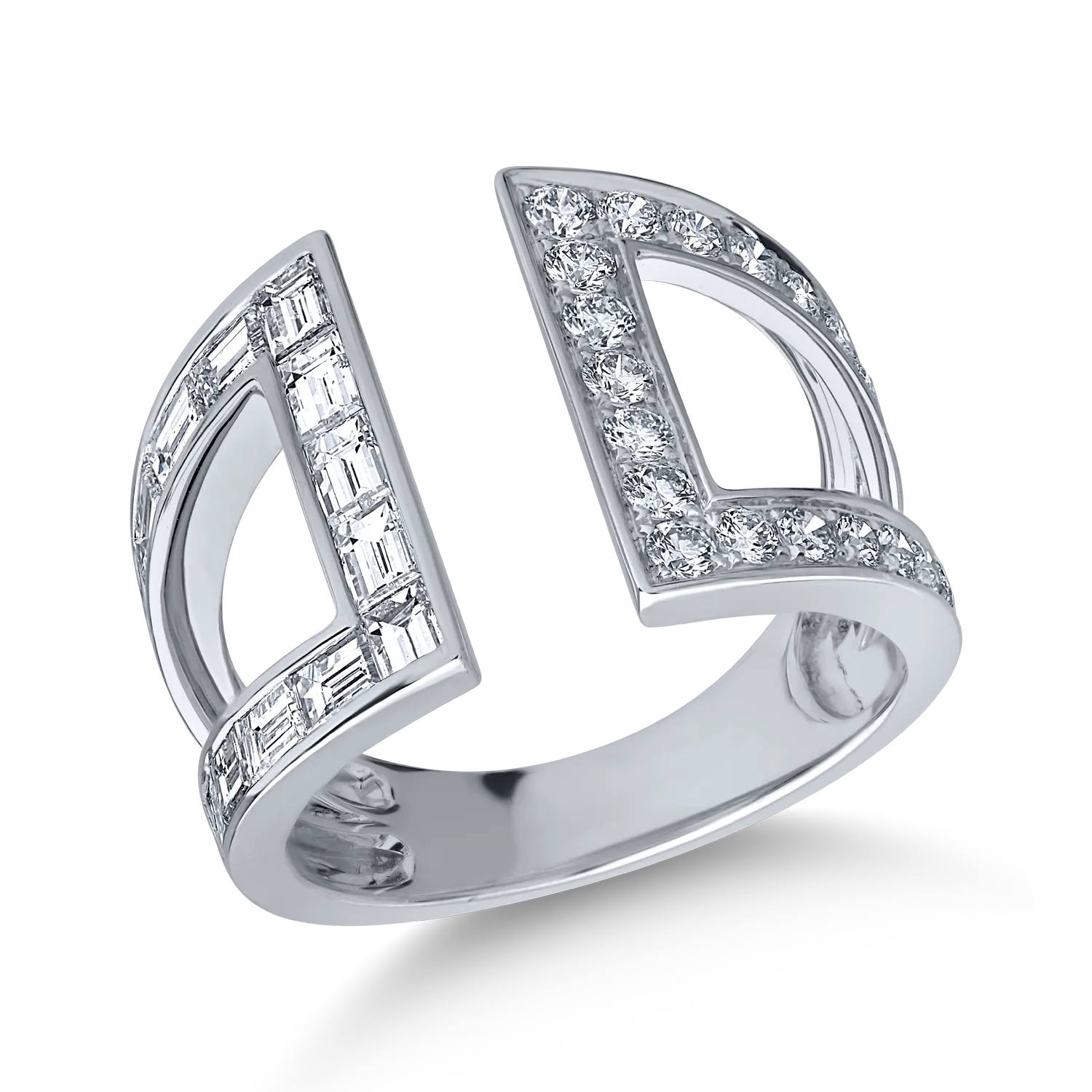 White gold ring with 1ct diamond and 0.48ct diamonds