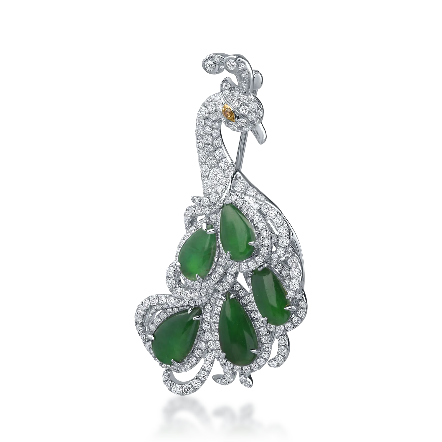 White gold brooch with 1.91ct diamonds and 0.51ct jade
