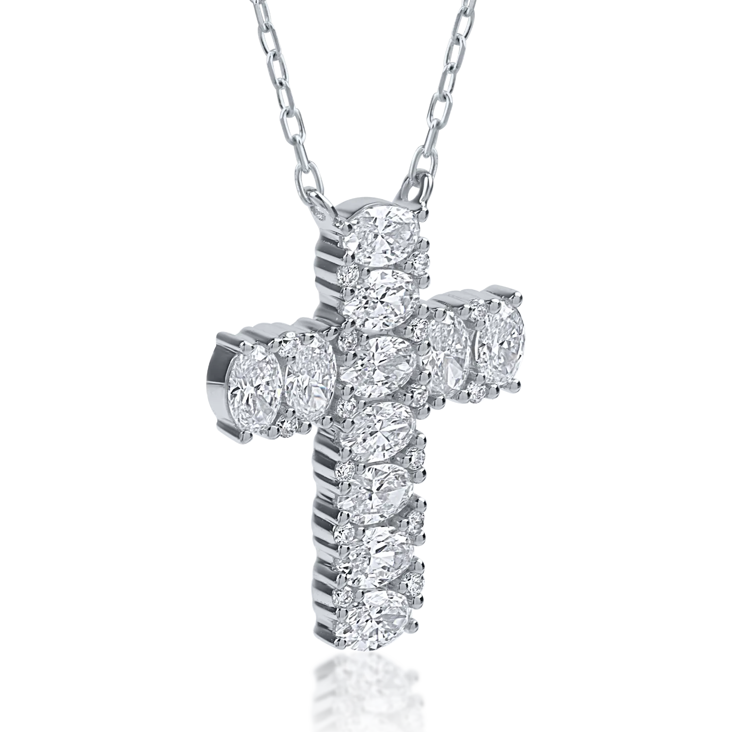 Lant cu pandantiv cruce din aur alb cu diamante de 1.2ct