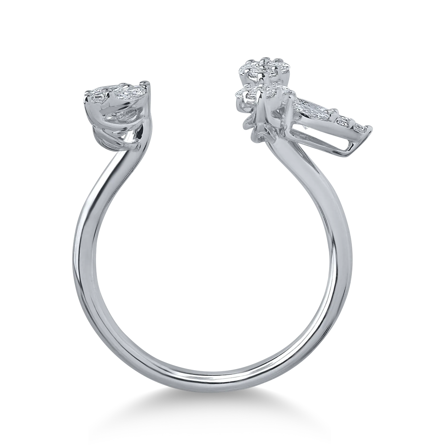 White gold ring with 0.74ct diamonds