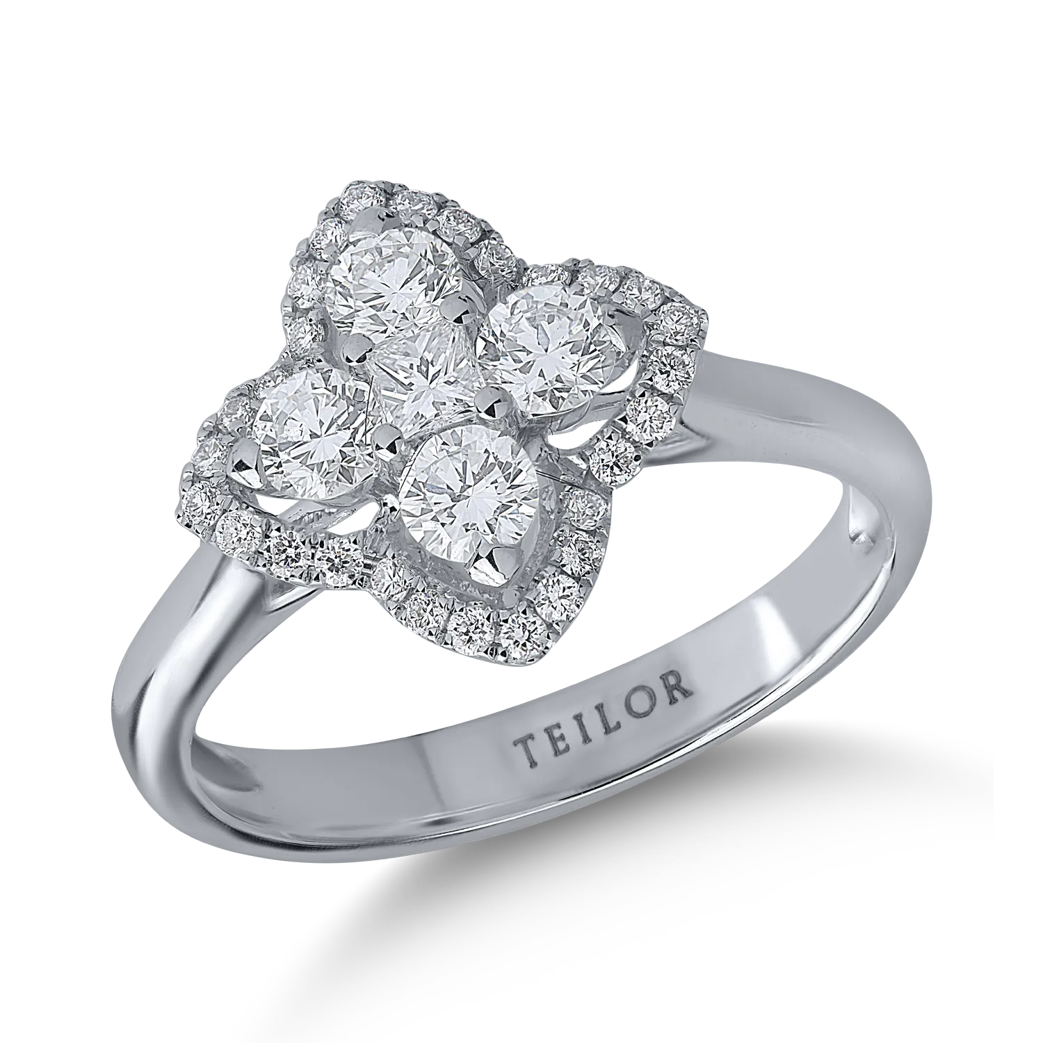 White gold ring with 0.66ct diamonds