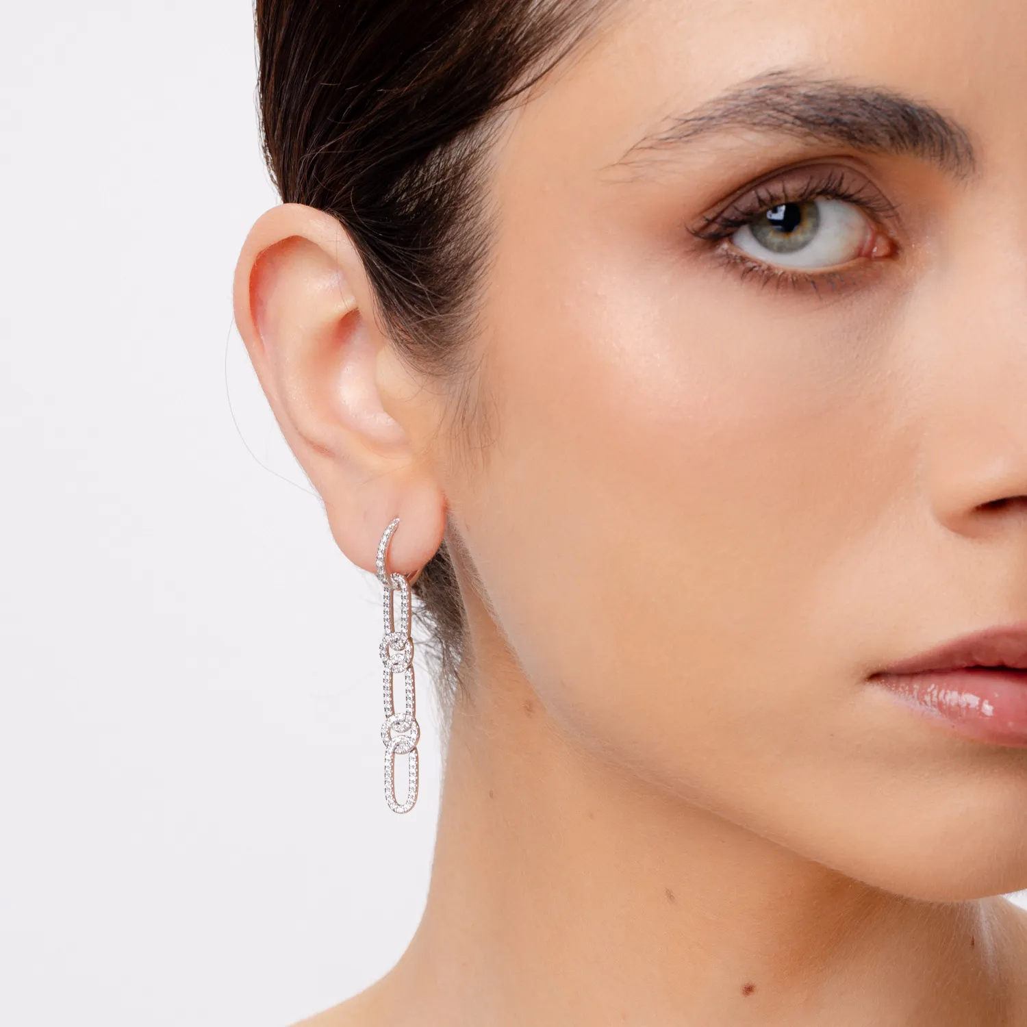 White gold earrings with 1.12ct diamonds