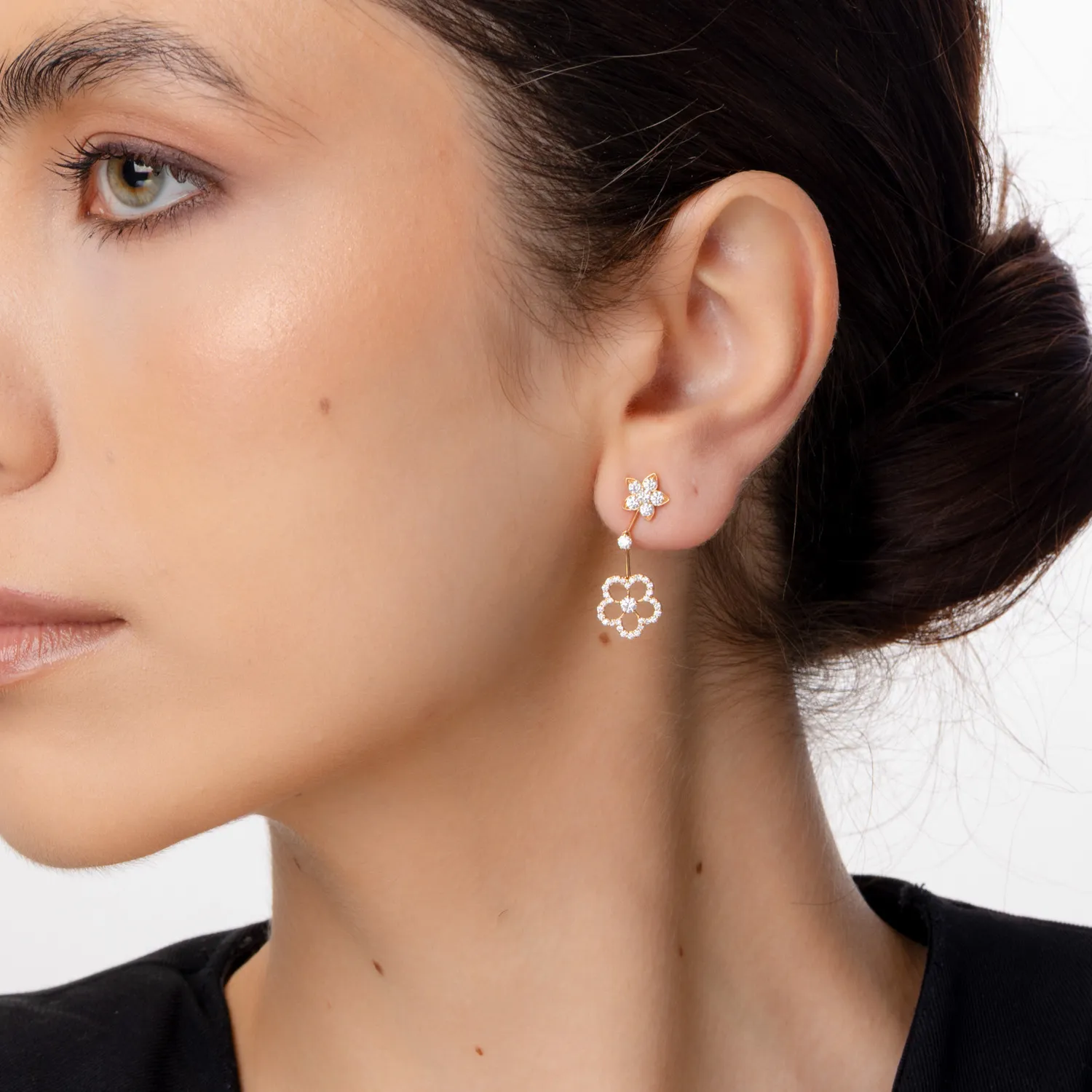 Kolczyki z różowego złota z diamentami o masie 1.18ct