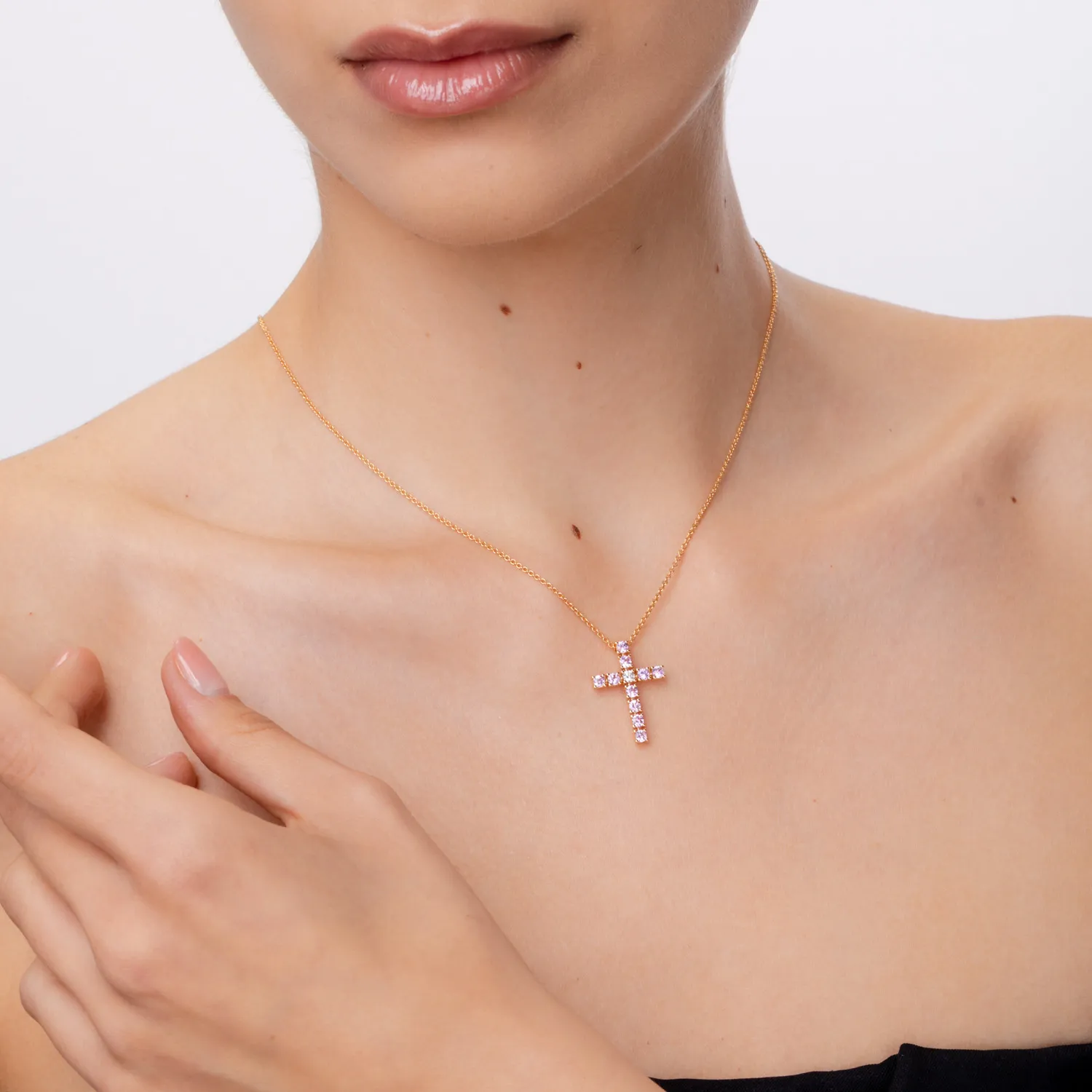 Naszyjnik z różowego złota z różowymi szafirami 0.95ct i diamentem 0.08ct