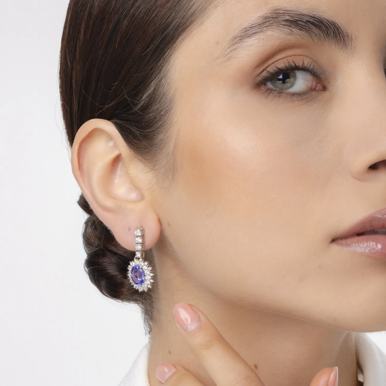 Fehérarany fülbevaló 5.51ct tanzanittal és 2.448ct gyémánttal