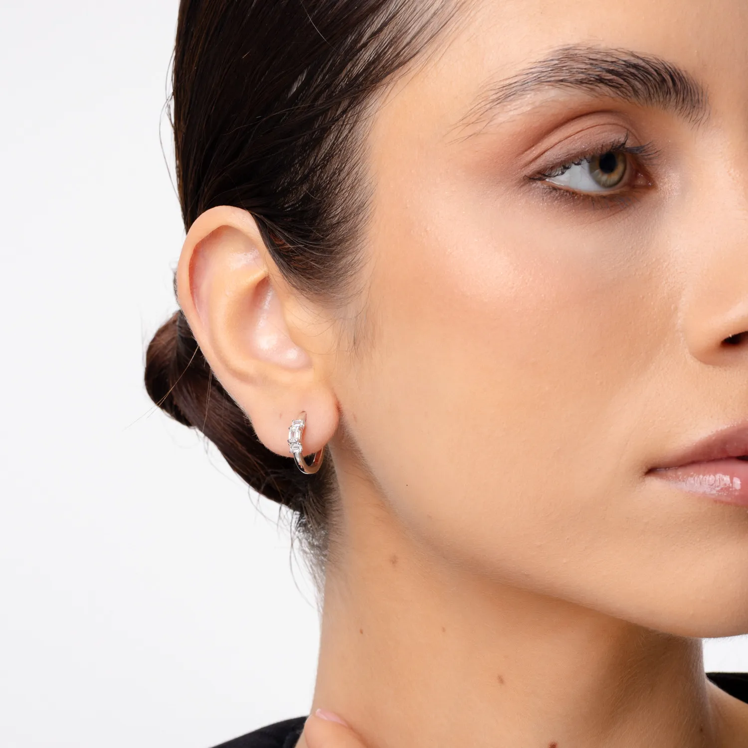 White gold earrings with 0.71ct diamonds