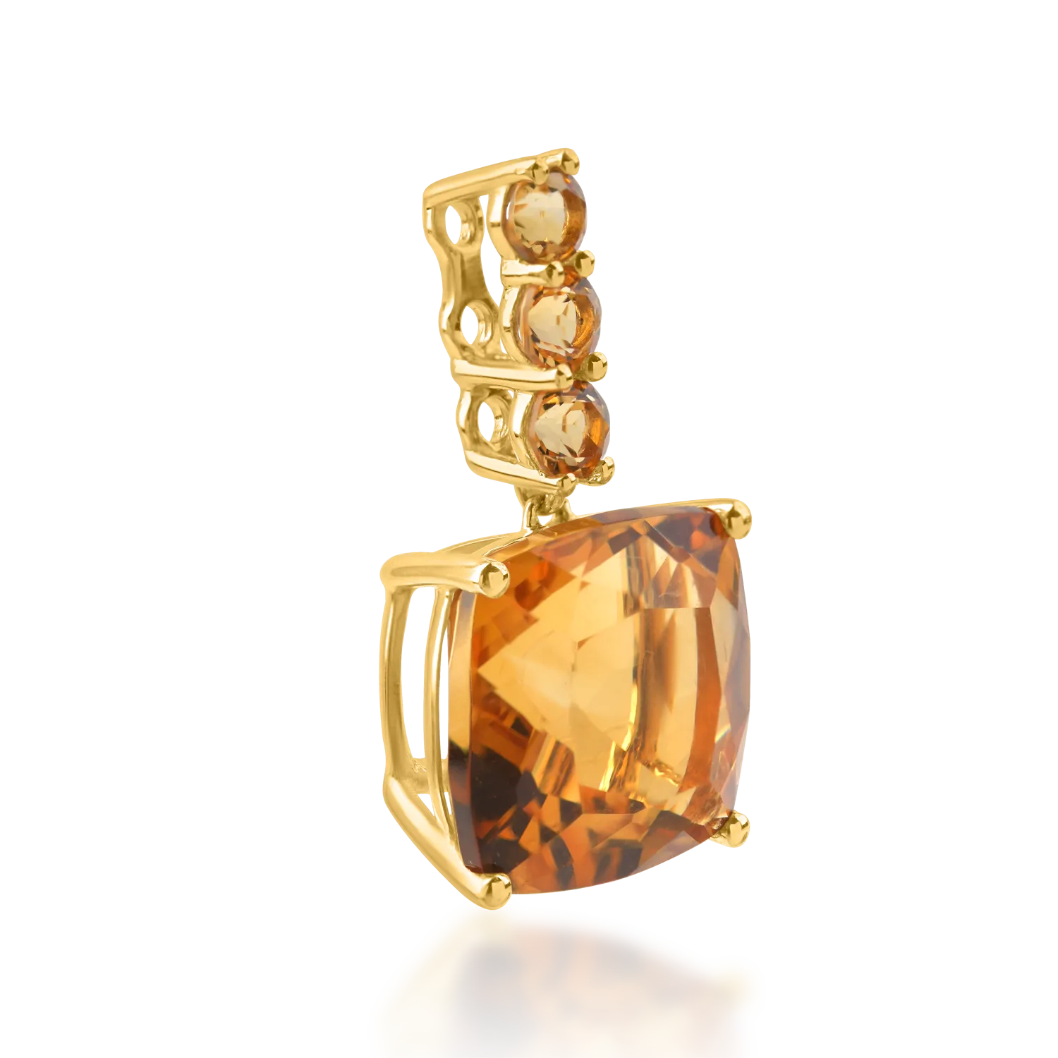 Yellow gold pendant with 6.5ct citrines